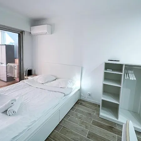 Magnifique Studio Avec Loggia, Parking, Proche De La Mer אנטיב